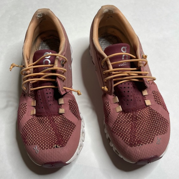 on cloud maroon shoes
